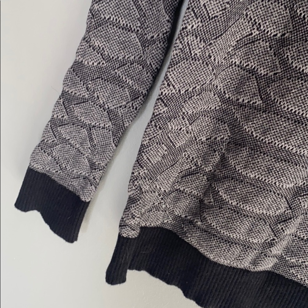 Express sweater - Picture 2 of 3
